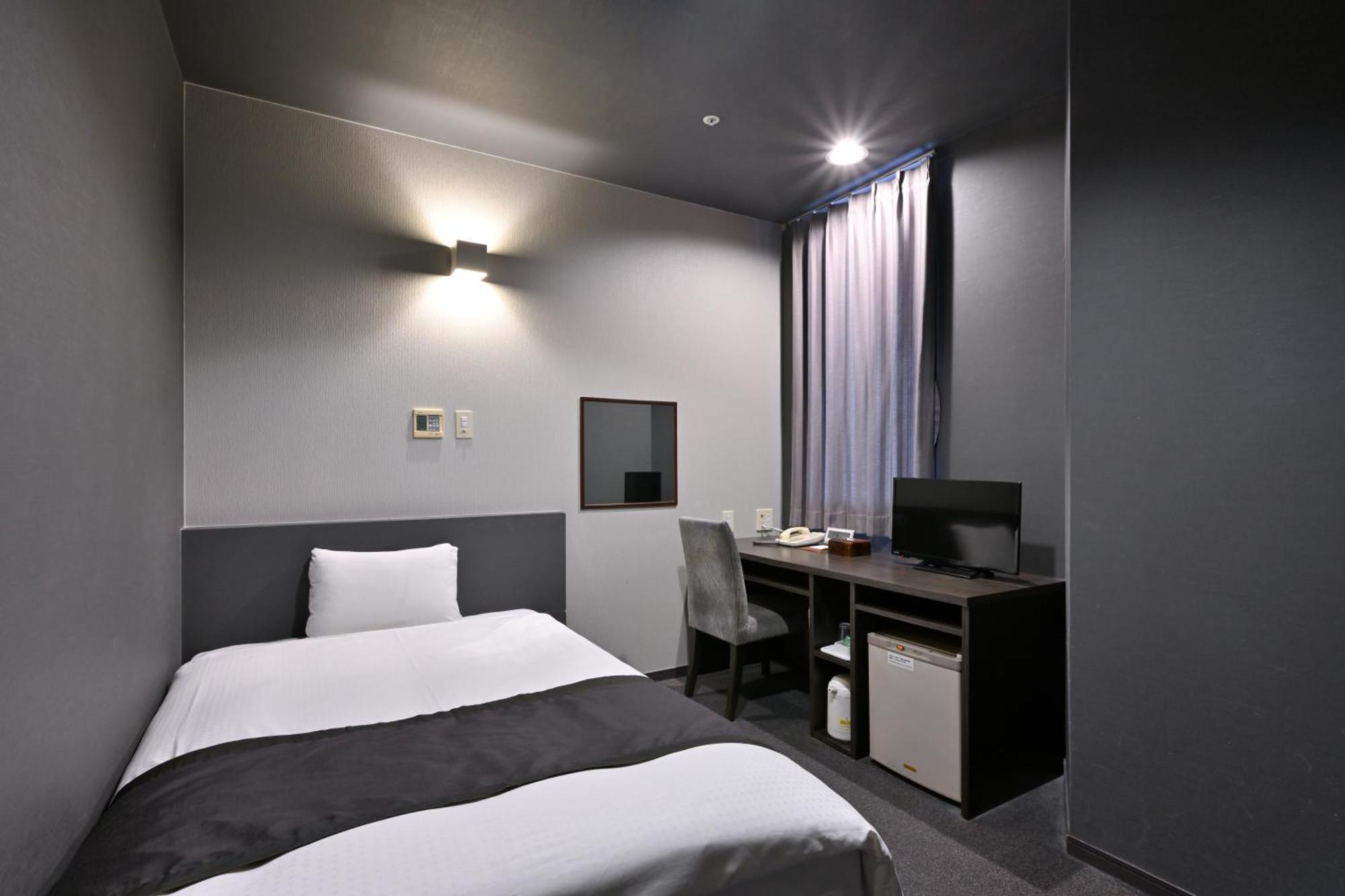 Wakayama Urban Hotel Buitenkant foto