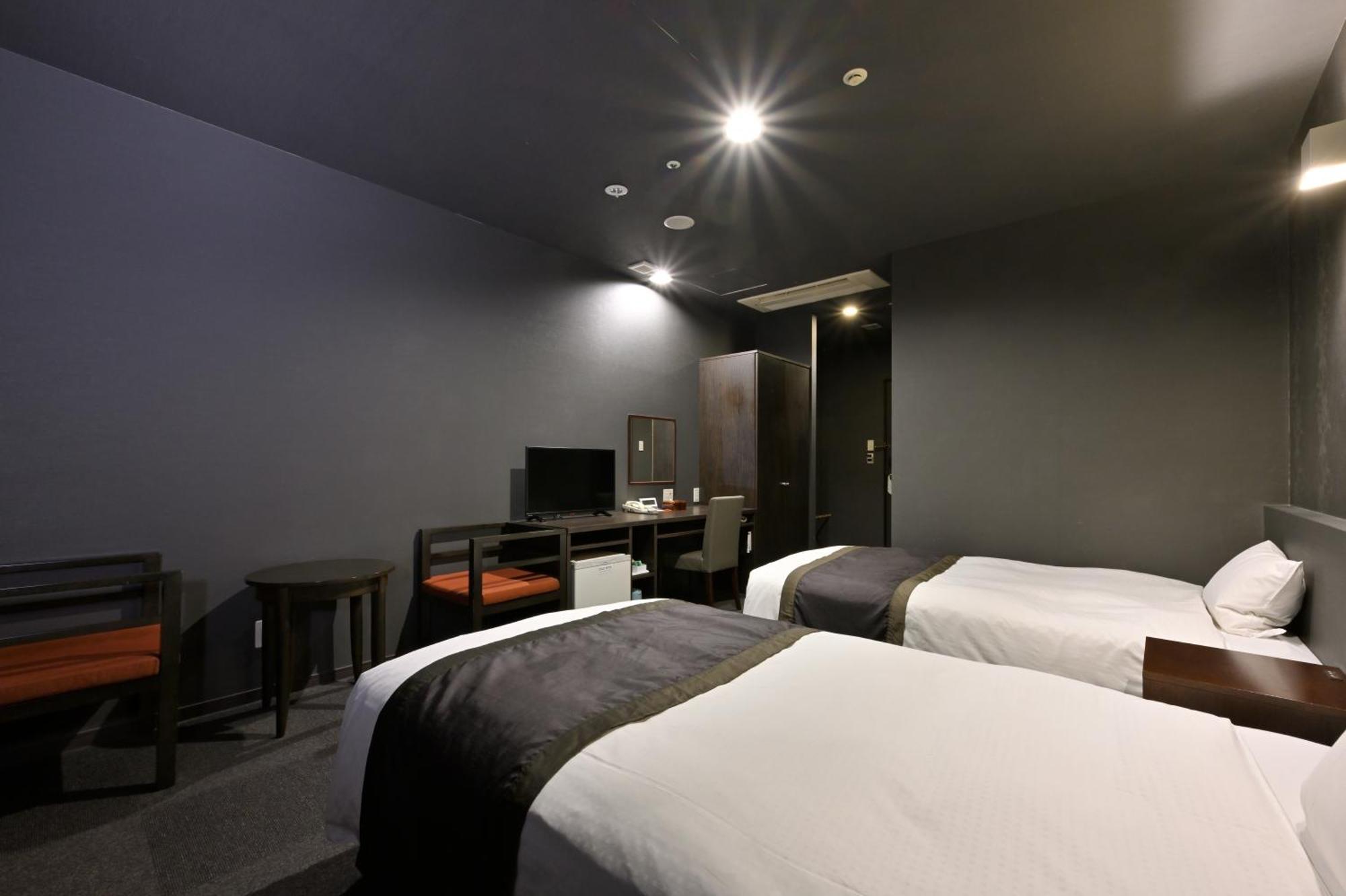 Wakayama Urban Hotel Buitenkant foto