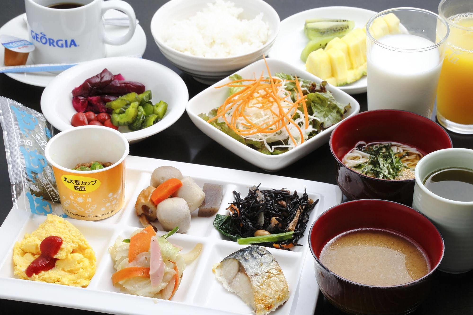 Wakayama Urban Hotel Buitenkant foto